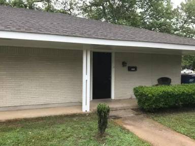Main picture of 834 E 6th St