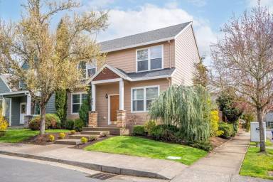 Main picture of 402 NE 64th Pl