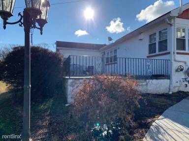 Main picture of 4640 Magnolia Ave