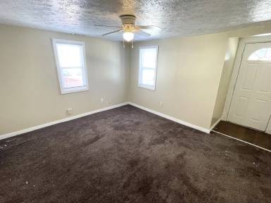 Main picture of 1230 S Chester Ave