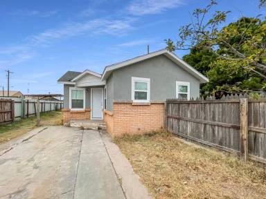 Main picture of 311 N Love St