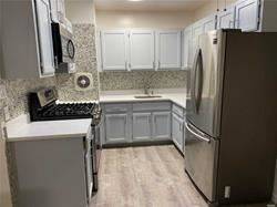 Main picture of 124 Suydam St