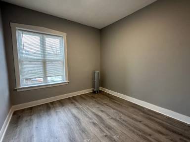 Main picture of 6633 S Ellis Ave