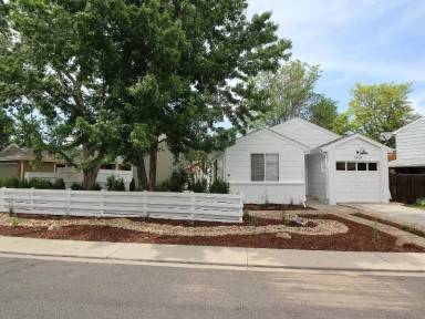 Main picture of 1809 Rice St