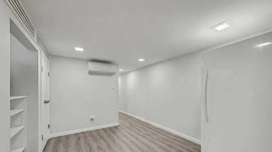 Main picture of 2031 New York Ave