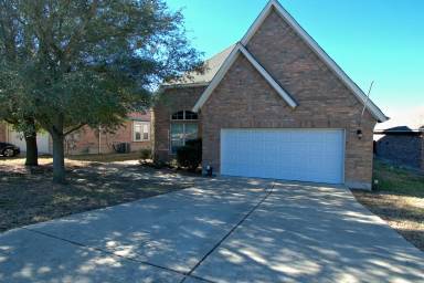 Main picture of 125 Justin Leonard Dr