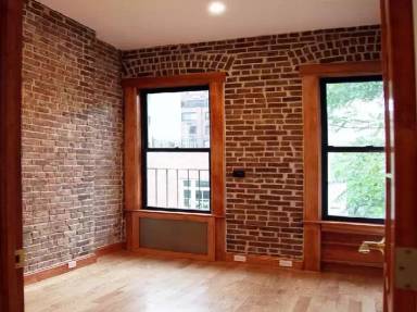 Main picture of 324 E 52nd St