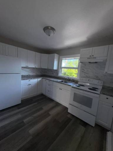 Main picture of 375 Blake St