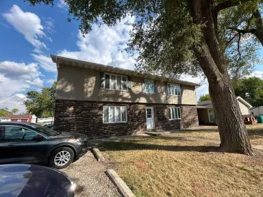 Main picture of 401 N Carico St