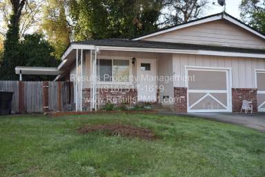 Main picture of 5361 Castle St