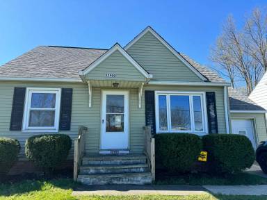 Main picture of 22900 Tracy Ave