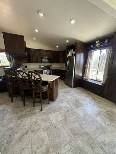 Main picture of 462 E Pine View Dr