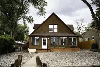 Main picture of 2440 E Willamette Ave