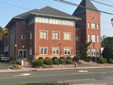 Main picture of 391 Springfield Ave