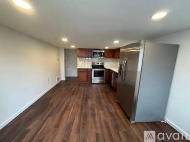 Main picture of 5228 S State St
