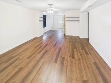 Main picture of 402 Elliott Ln