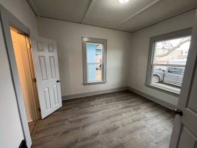 Main picture of 114 7th St S