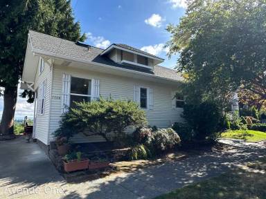 Main picture of 1706 4th Ave N