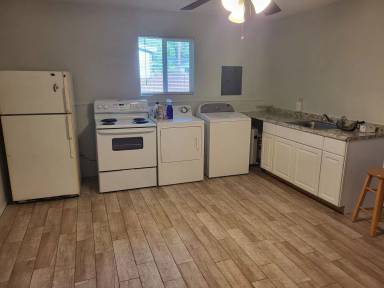 Main picture of 614 1/2 Highland Ave