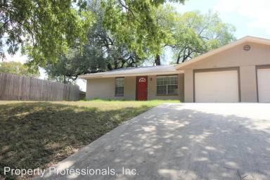 Main picture of 2160 Gruene Rd