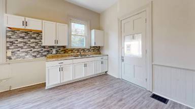Main picture of 3114 W 73rd St