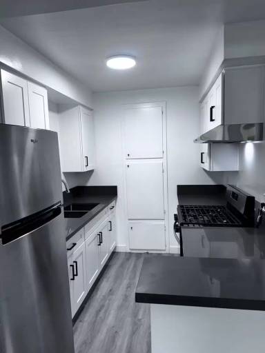 Main picture of 128 E Wakefield Ave