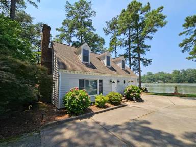 Main picture of 1216 Lawrence Grey Dr