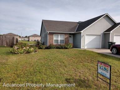 Main picture of 2700 Buttonwood Dr