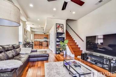 Main picture of 2200 Brookfield Ave