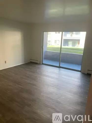 Main picture of 2505 Harrison Ave