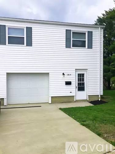 Main picture of 128 Orchard Dr