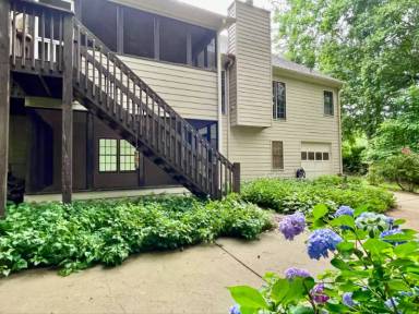 Main picture of 1839 Danbury Ct