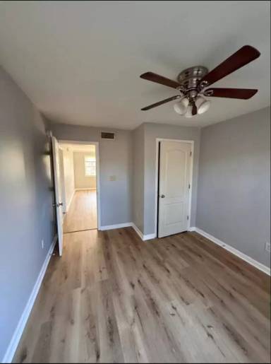 Main picture of 3393 Whiting Ave