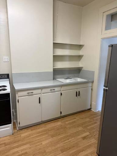 Main picture of 700 N 6th St