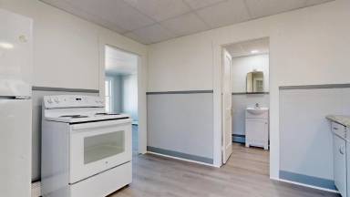 Main picture of 58 Riverside Ave