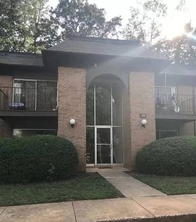 Main picture of 201 Orchard Trace Ln