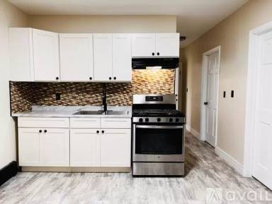 Main picture of 735 18th Ave