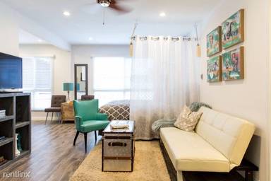 Main picture of 5943 Carlton Way