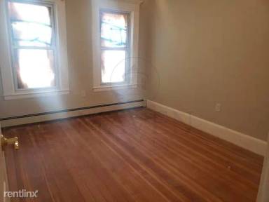 Main picture of 131 Walnut St