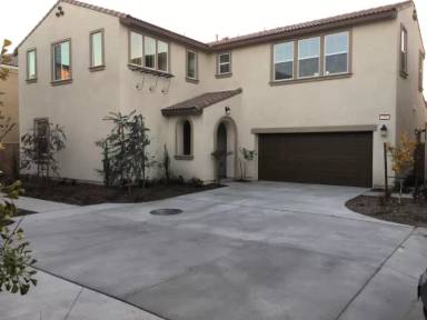 Main picture of 3238 E Olympic Dr