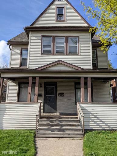 Main picture of 463 Main St