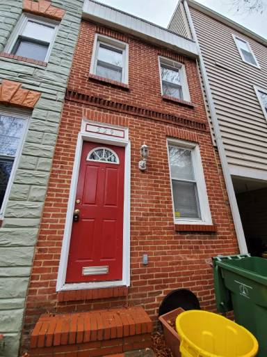 Main picture of 529 S Port St