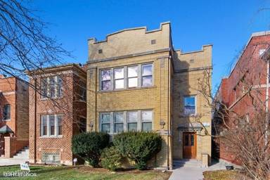 Main picture of 2512 W Eastwood Ave