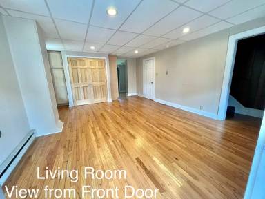 Main picture of 125 Maple St