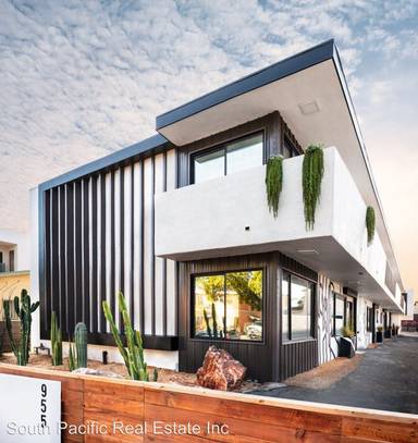 Main picture of 955 N Oxford Ave