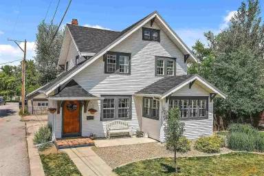 Main picture of 912 Fulton St