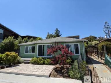 Main picture of 434 Lakeview Way