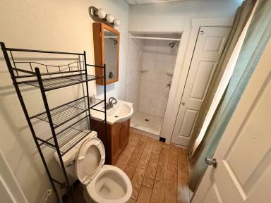 Main picture of 212 E College Ave