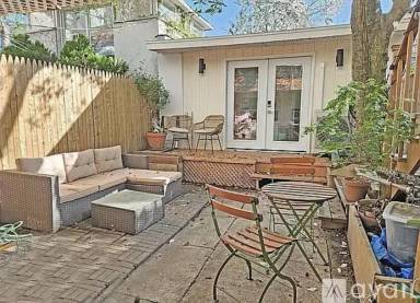 Main picture of 462 Sackett St