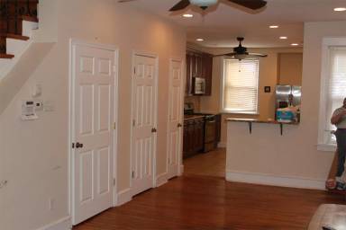 Main picture of 5870 Woodcrest Ave